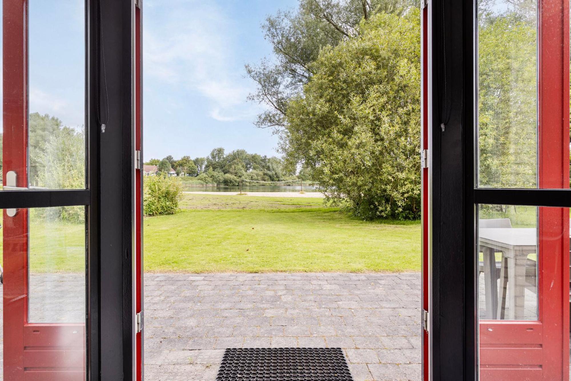 Vakantiehuis Aan Het Water -Incl Laadpaal- Ewijk Luaran gambar