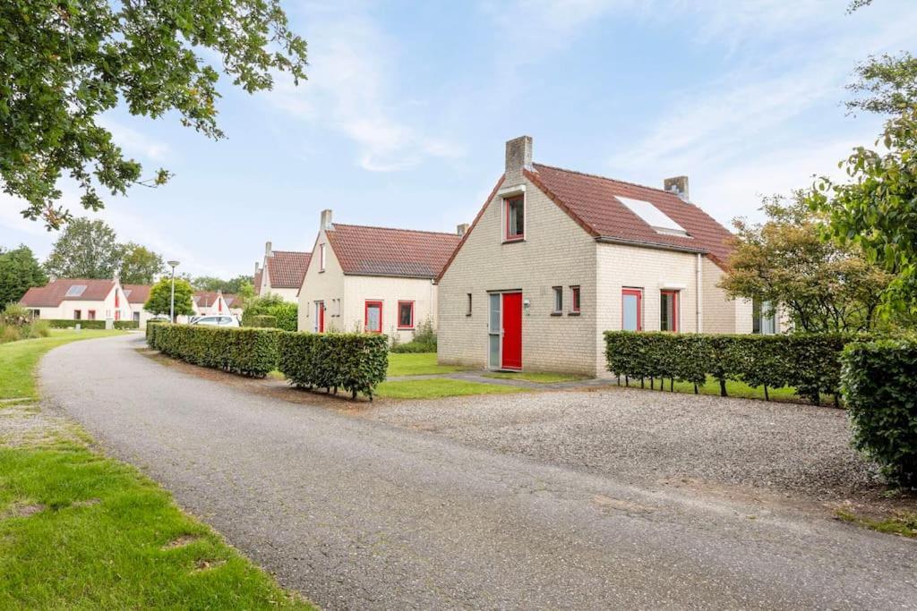 Vakantiehuis Aan Het Water -Incl Laadpaal- Ewijk Luaran gambar
