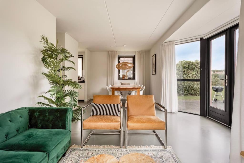 Vakantiehuis Aan Het Water -Incl Laadpaal- Ewijk Luaran gambar