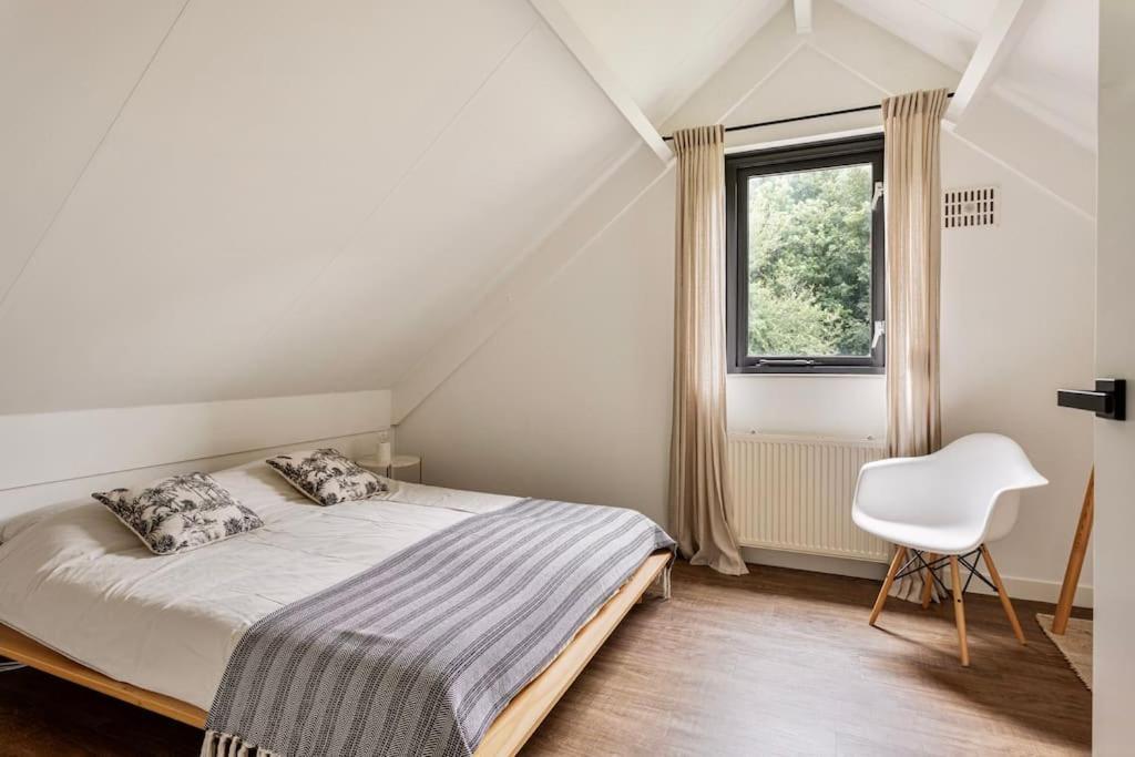 Vakantiehuis Aan Het Water -Incl Laadpaal- Ewijk Luaran gambar