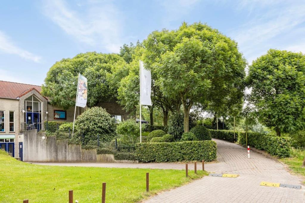 Vakantiehuis Aan Het Water -Incl Laadpaal- Ewijk Luaran gambar