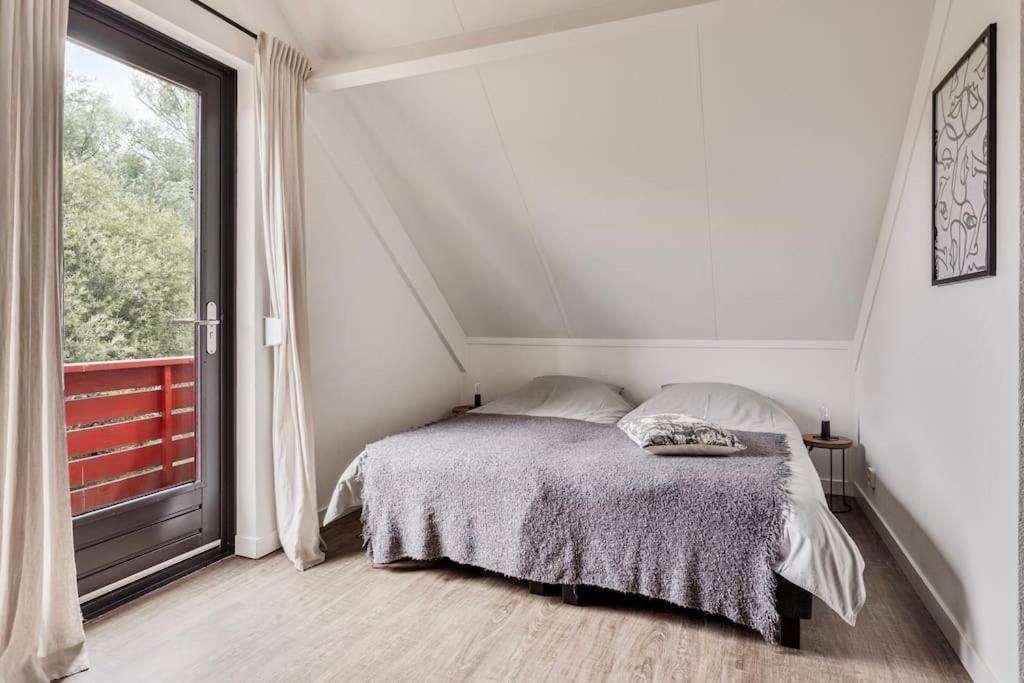 Vakantiehuis Aan Het Water -Incl Laadpaal- Ewijk Luaran gambar