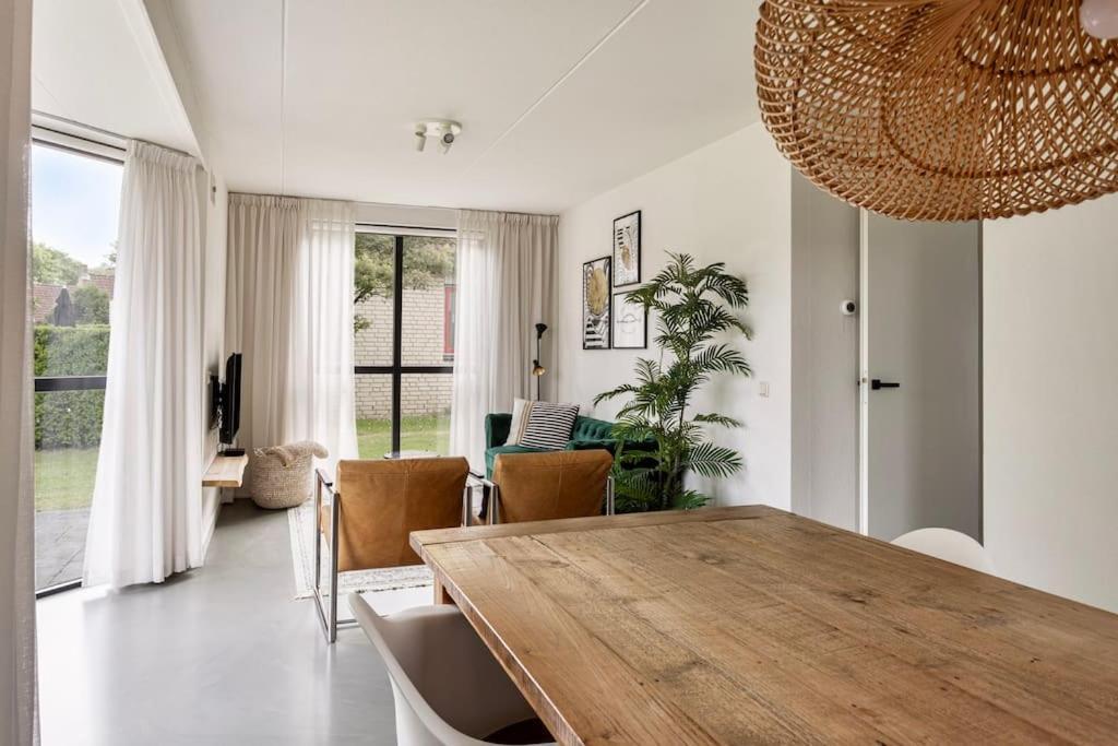 Vakantiehuis Aan Het Water -Incl Laadpaal- Ewijk Luaran gambar